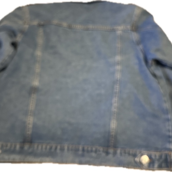 Jean jacket with pearl embellishments - Picture 3 of 3